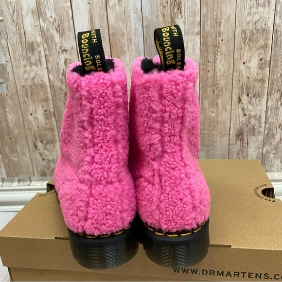 Dr. Martens 1460 Pascal Lux Borg Faux Fur Clash Pink Combat Boot Size 6‎ Women - Picture 5 of 12